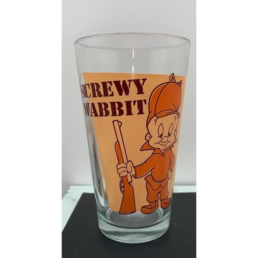 Vintage Looney Tunes Warner Bros. Elmer Fudd "Screwy Wabbit" 14oz. glass.